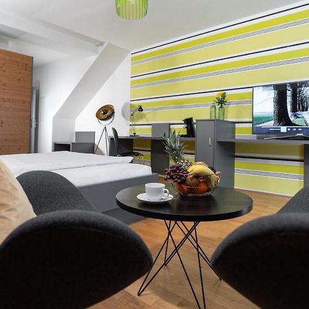 Campuszwei - Hotel & Boardinghouse Ludwigsburg Ngoại thất bức ảnh