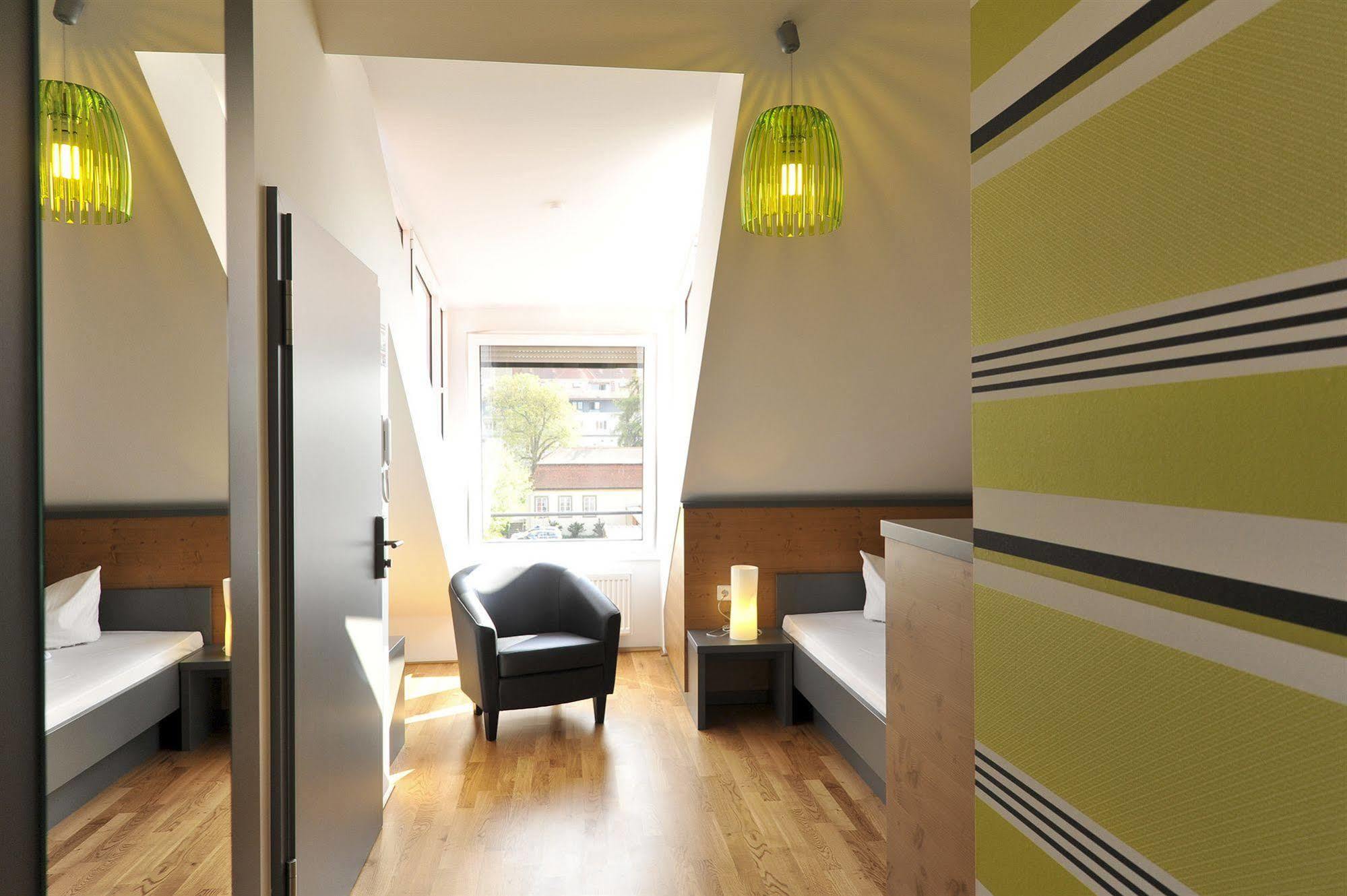 Campuszwei - Hotel & Boardinghouse Ludwigsburg Ngoại thất bức ảnh
