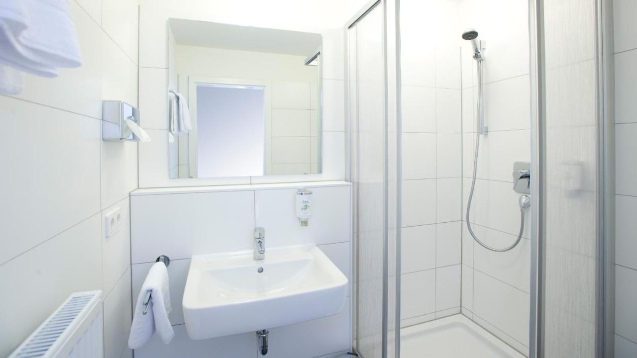 Campuszwei - Hotel & Boardinghouse Ludwigsburg Ngoại thất bức ảnh